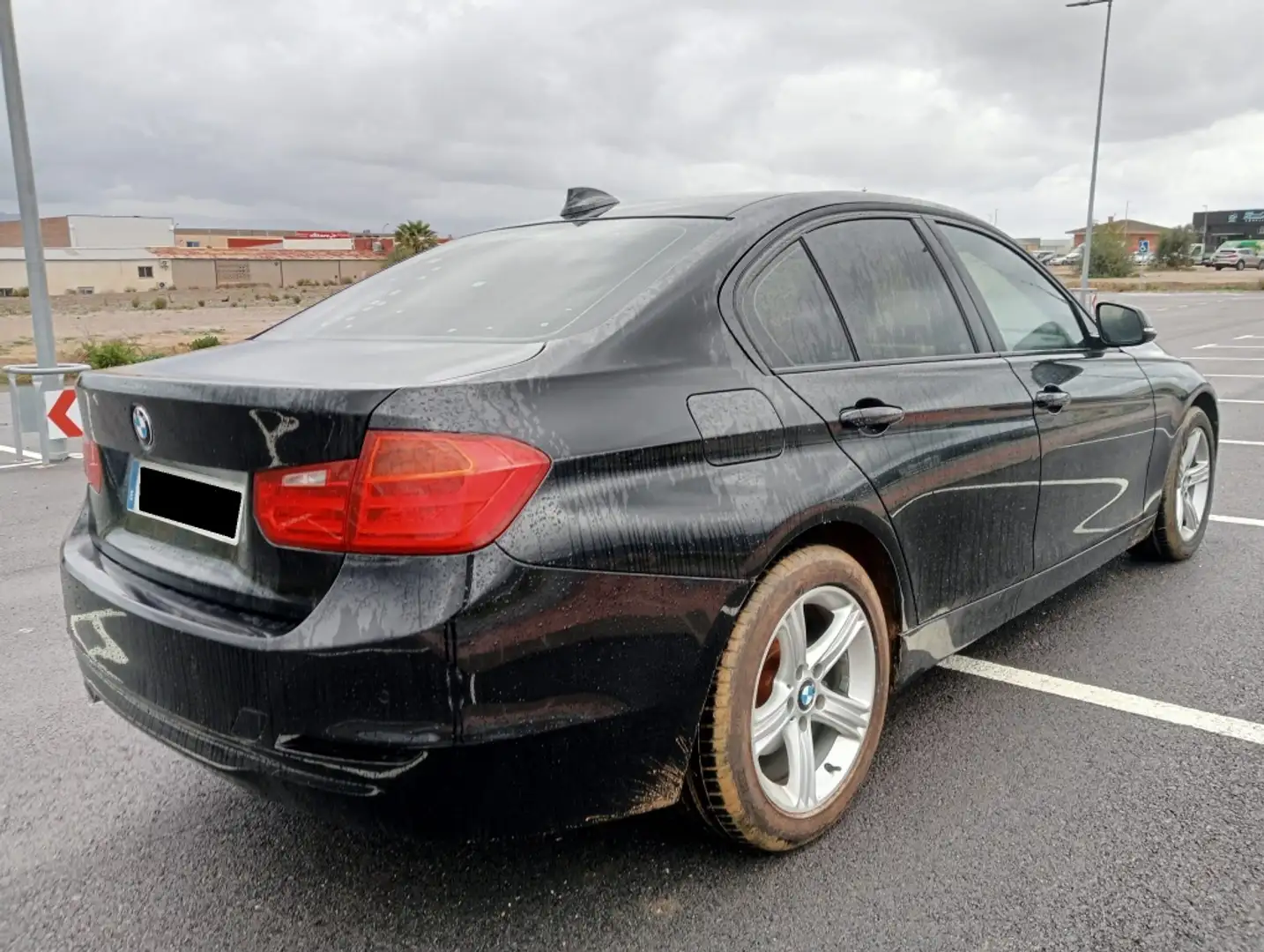 BMW 318 318d Negro - 2