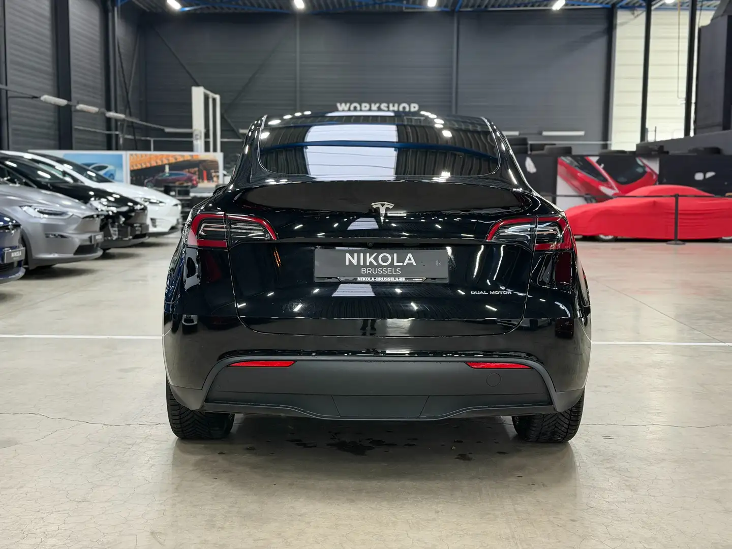Tesla Model Y LR AWD - FULL BLACK - AUTOPILOT Zwart - 2