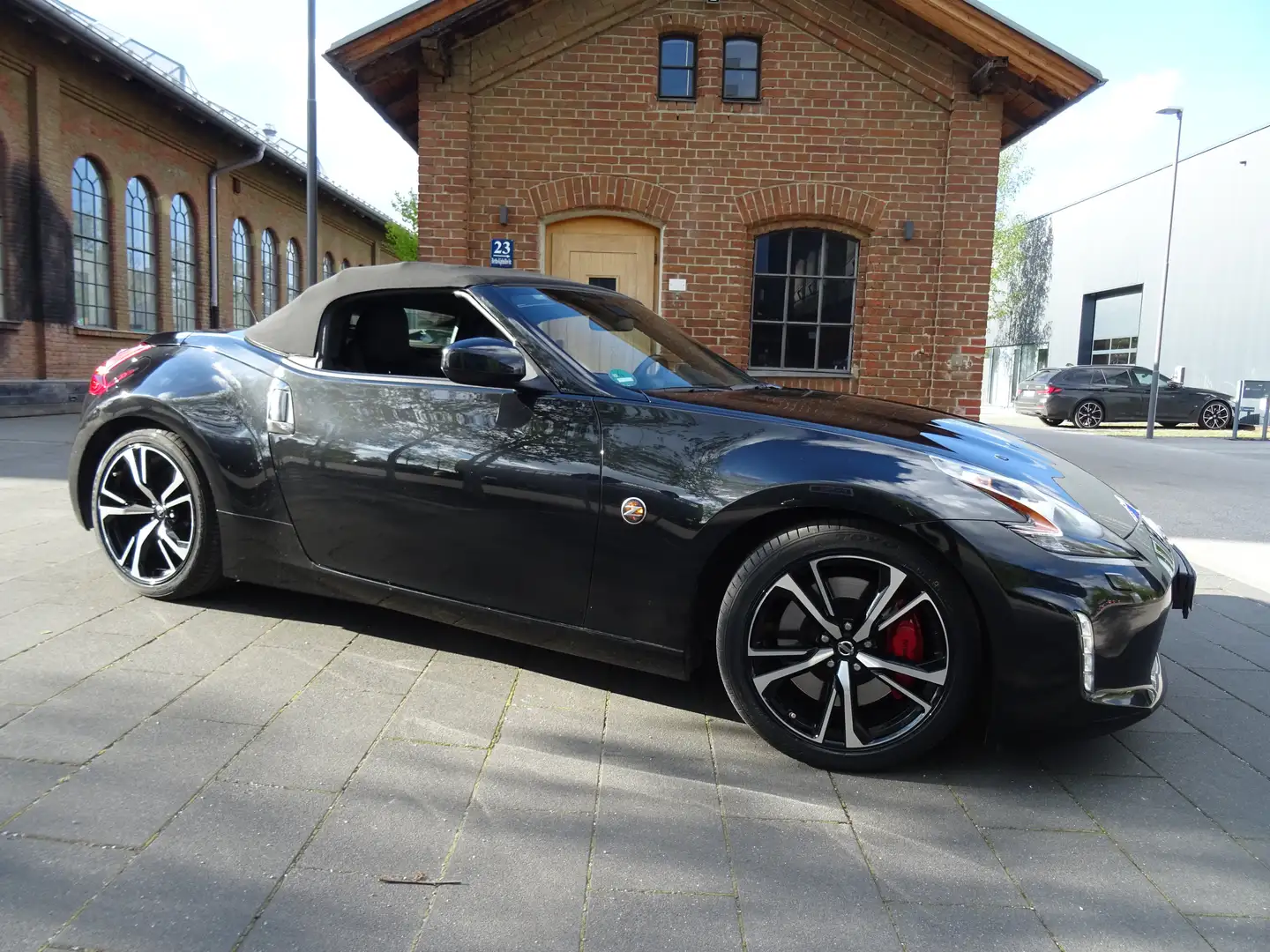 Nissan 370Z Roadster Pack - 1.Hand crna - 1