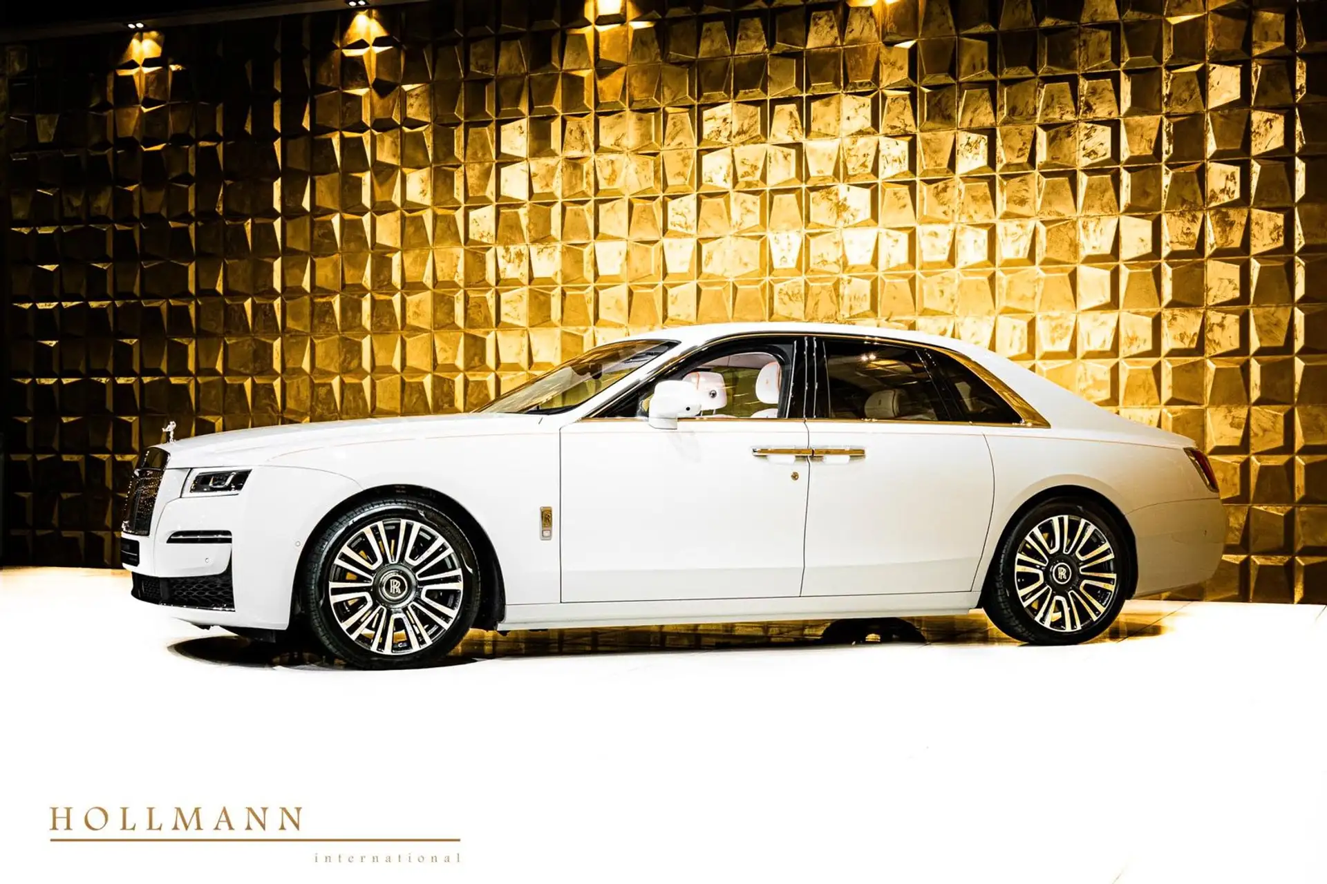 롤스로이스 Rolls-Royce Ghost 2023 흰색 사진 3