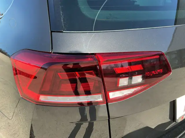 Volkswagen Passat view 17