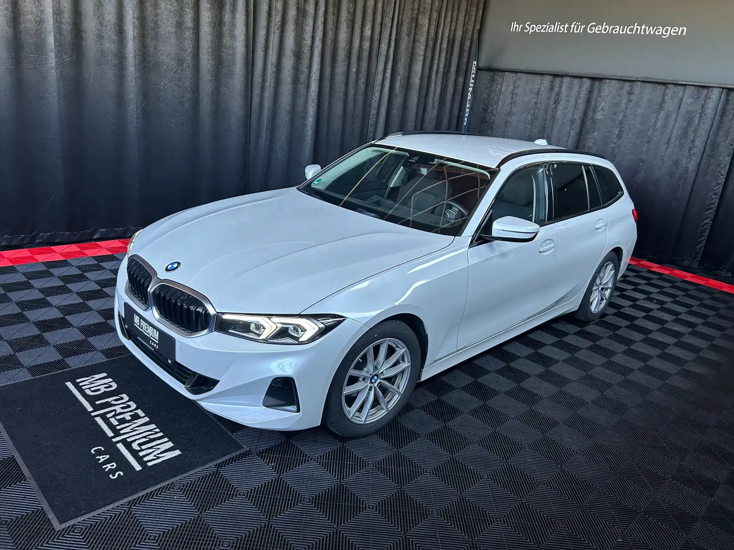 BMW 318 *LED*GROSSE-NAVI*150-PS* Wit - 1