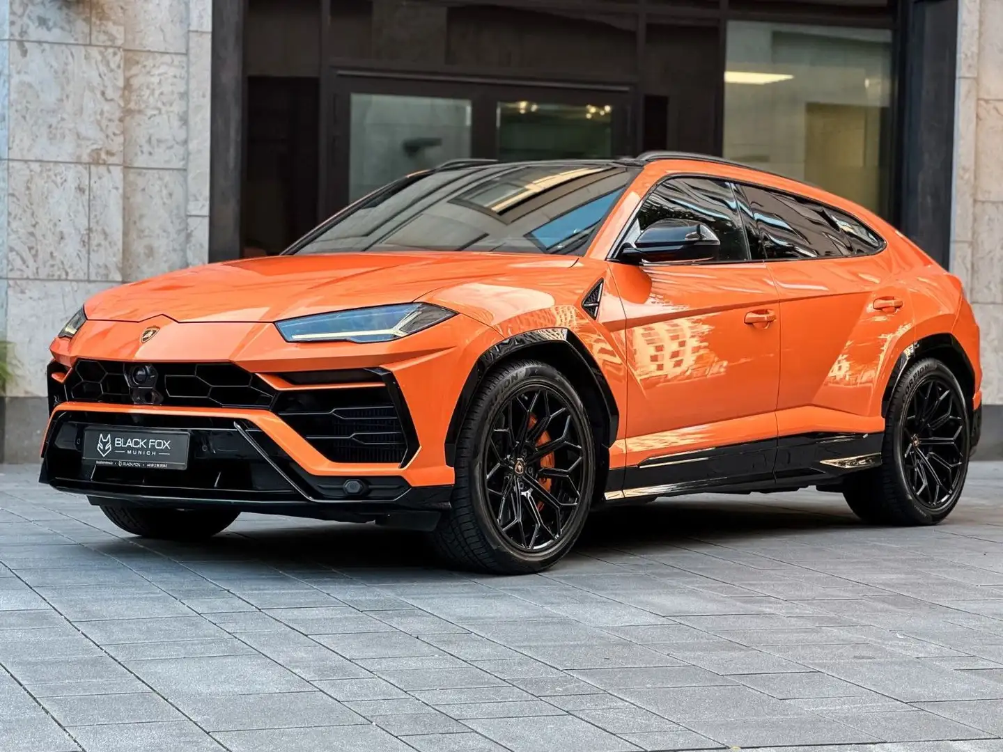 Lamborghini Urus | Capsule | Head-Up | 3D B&O | Q-Citura Orange - 1
