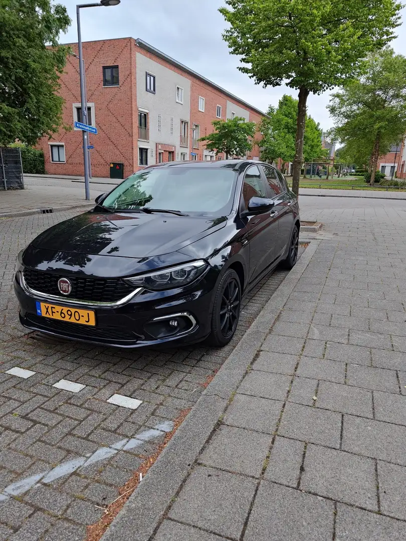 Fiat Tipo 1.4 T-Jet 16v Bns Zwart - 1