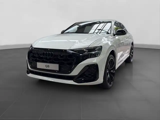 Audi Q8 view 2