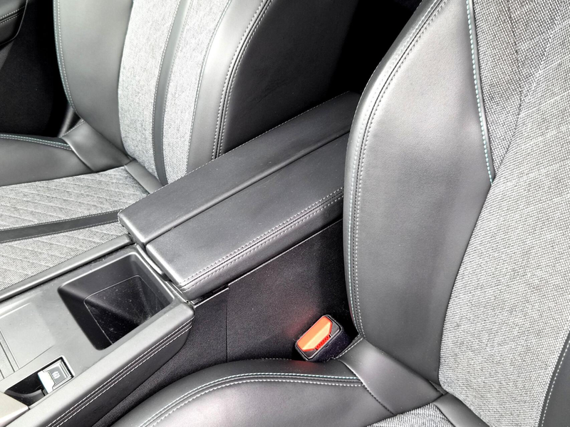 Peugeot 408 1.2 PureTech Allure Pack 130PK EAT8 Automaat — photo 22