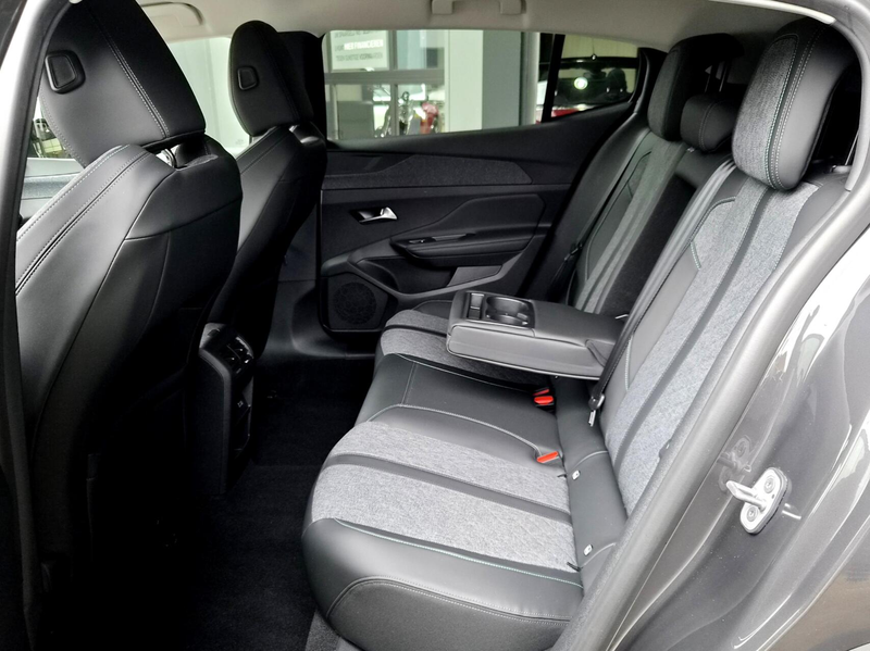Peugeot 408 1.2 PureTech Allure Pack 130PK EAT8 Automaat — photo 5