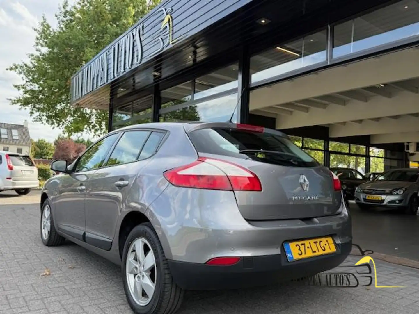 Renault Megane Renault Mégane 1.6 Dynamique AIRCO/nieuwe APK/ NAP Grijs - 2