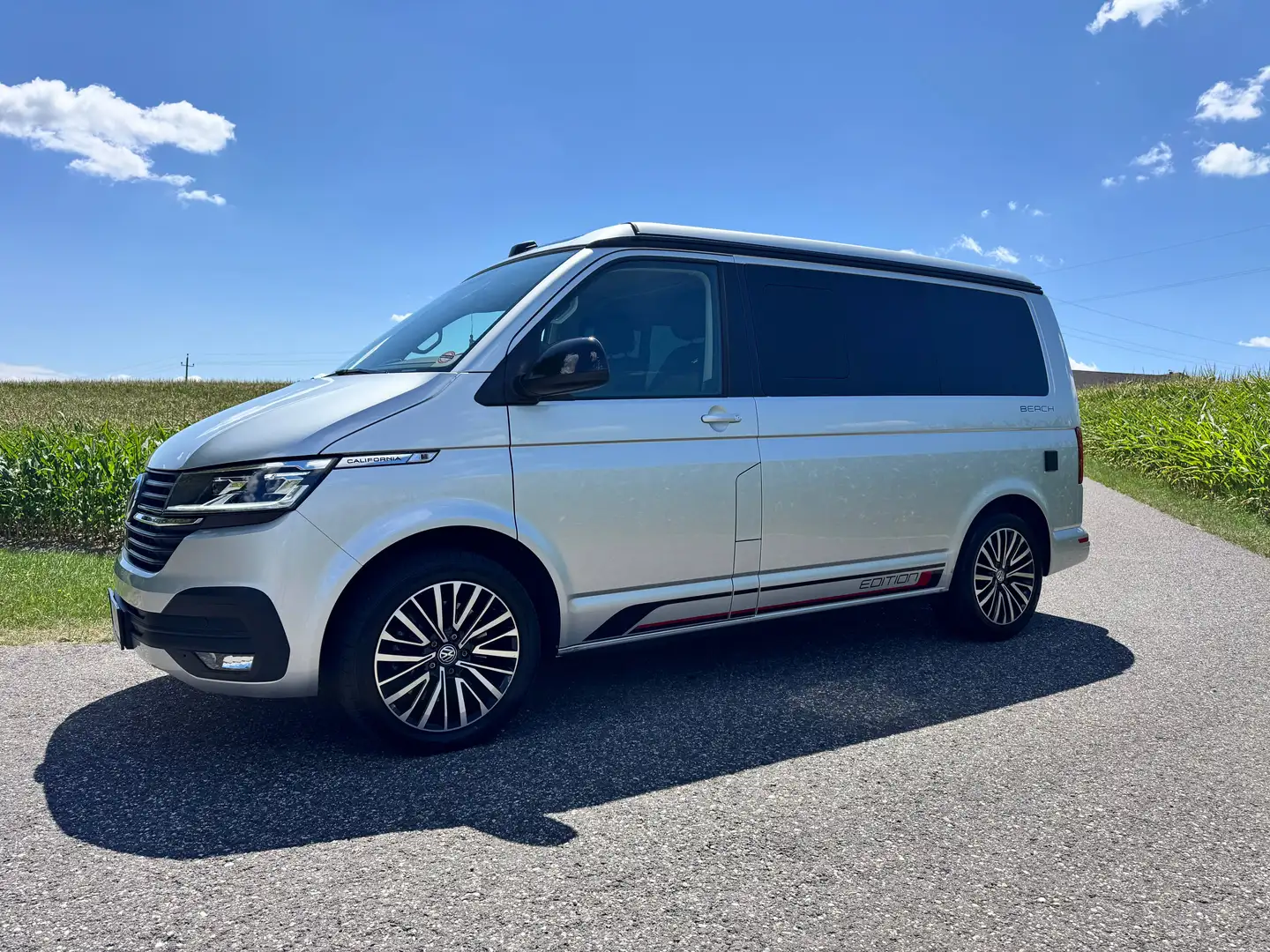 Volkswagen T6.1 California California Beach Ediation Camper TDI 4M Silber - 1
