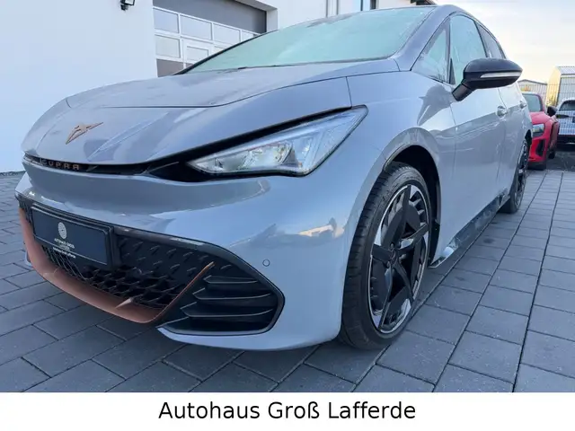 Cupra Born 170 kW 77 kWh 360 Kam Navi
