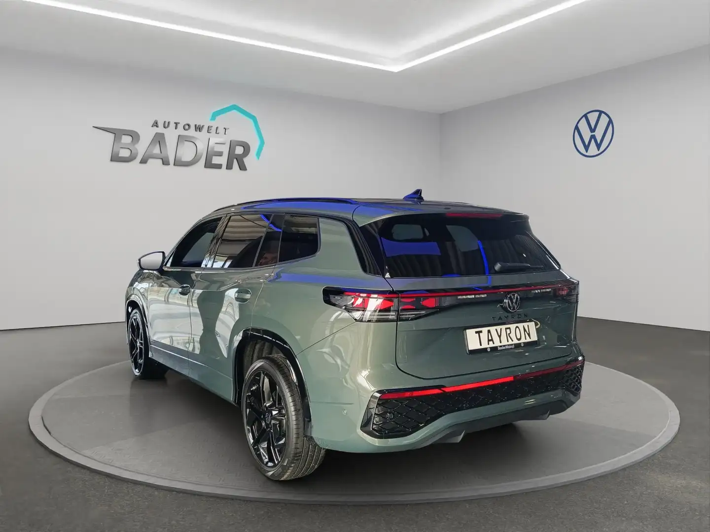 Volkswagen Tayron 2,0TDI 4MOTION R Line 7-Sitze Pano Grün - 2