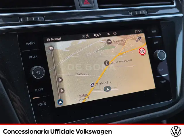 Volkswagen Tiguan view 13