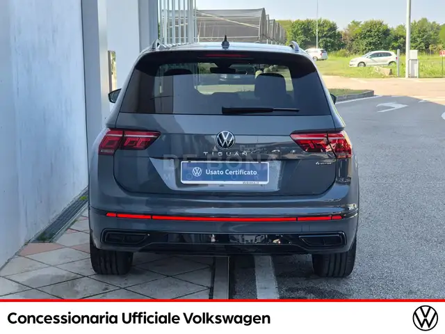 Volkswagen Tiguan view 6