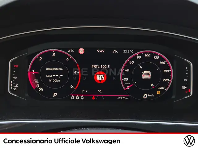 Volkswagen Tiguan view 12