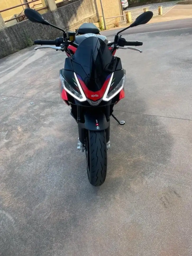 Aprilia Tuono Чорний - 1