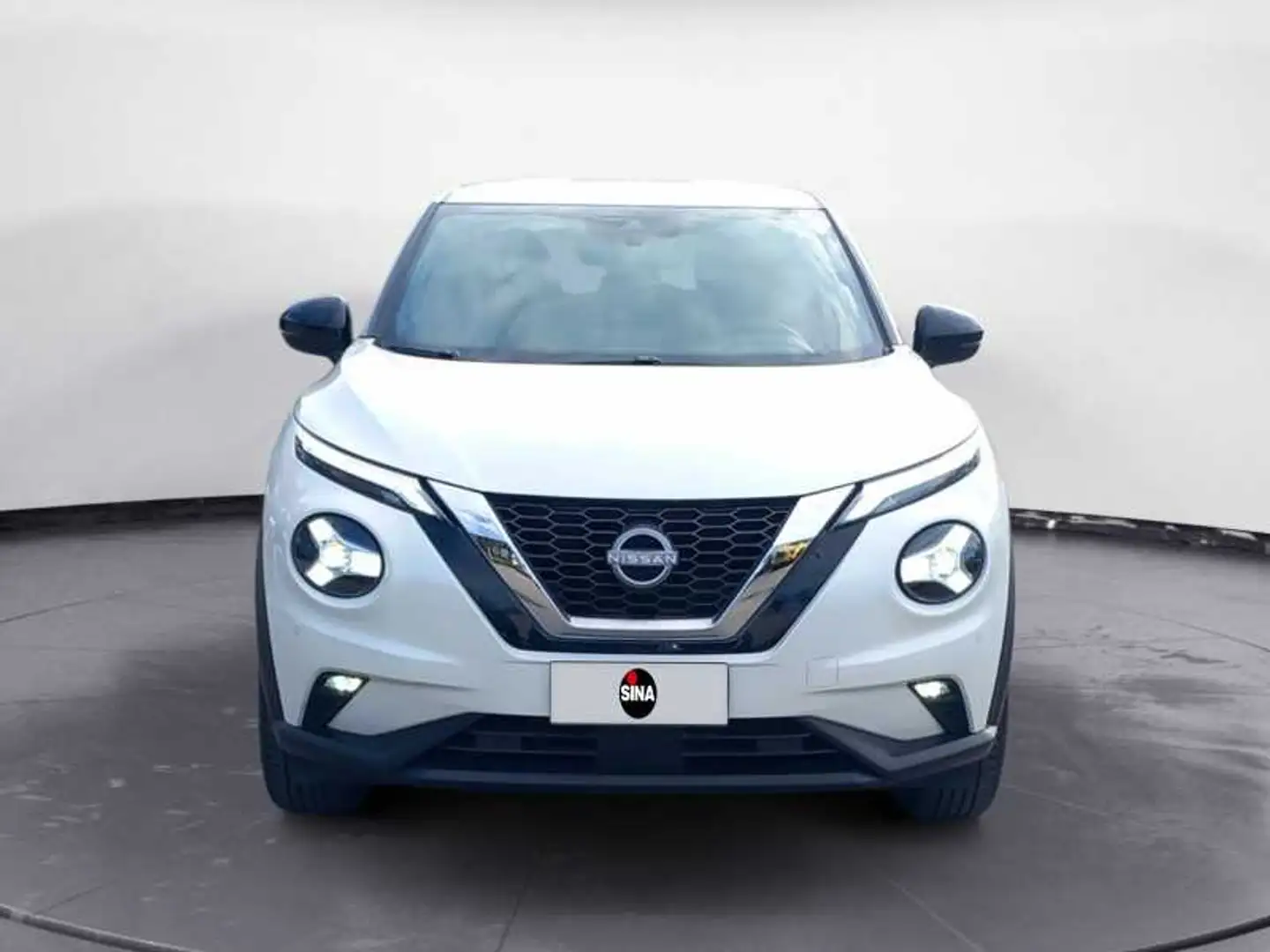 Nissan Juke 1.0 dig-t N-Connecta 114cv Weiß - 2