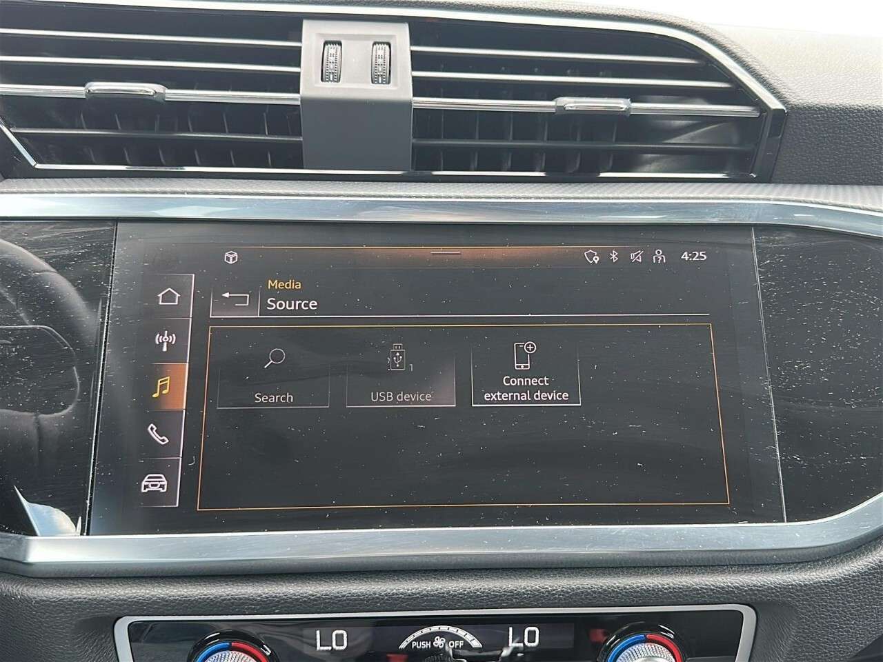 2023 Audi Q3 Komfort 45 TFSI quattro thumb 9