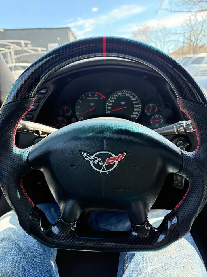 Chevrolet Corvette снимка Chevrolet Corvette