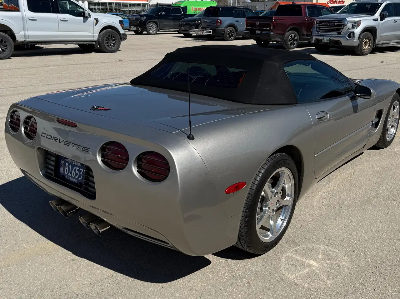 Chevrolet Corvette снимка Chevrolet Corvette