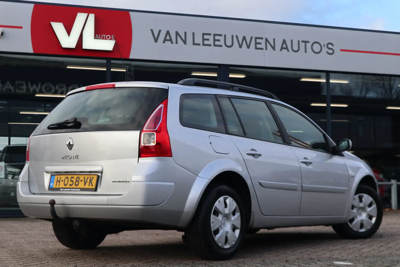 Renault Megane Grand Tour 1.6-16V Authentique | Automatische Airc Gri - 2