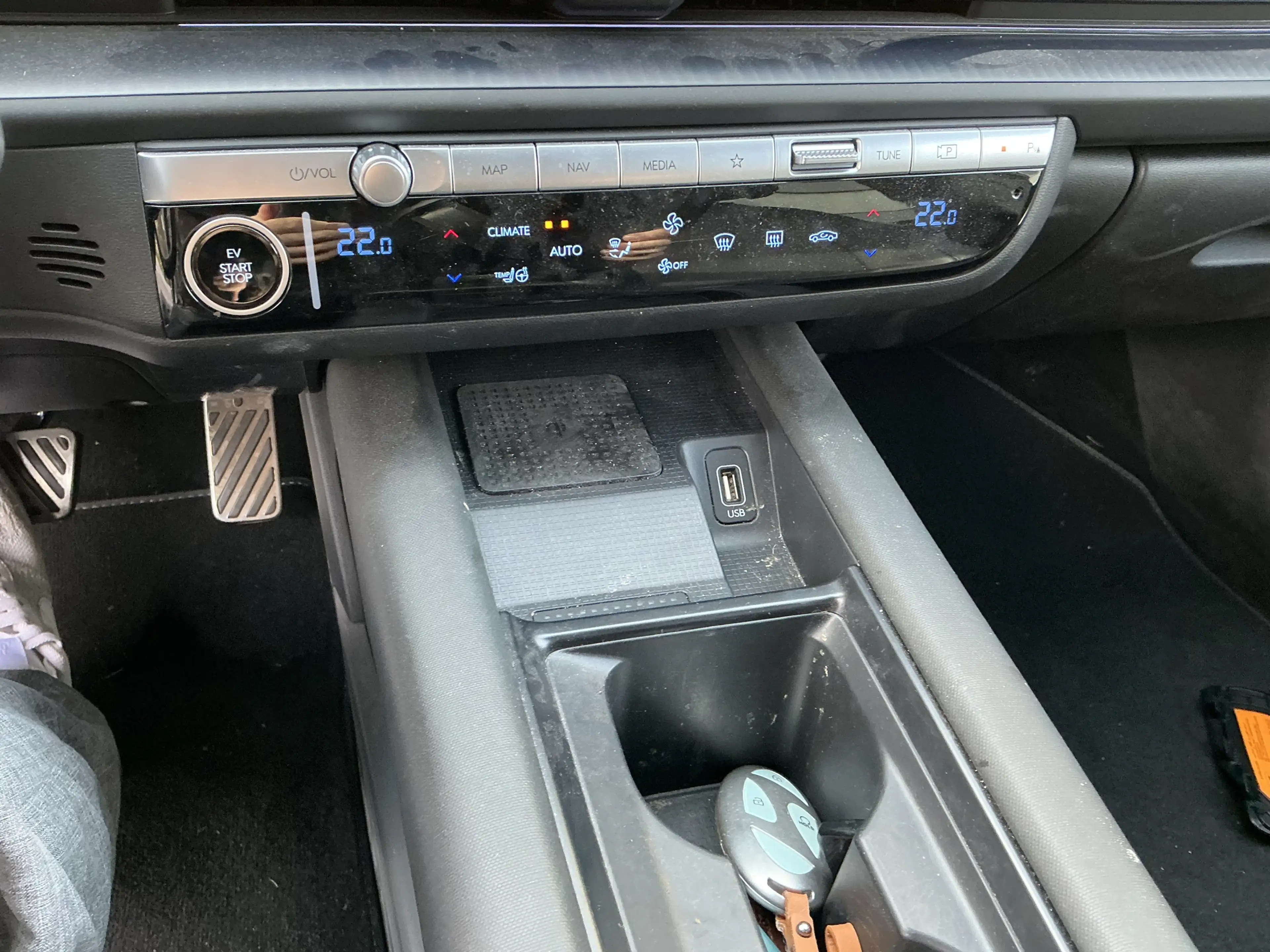 Hyundai IONIQ 6 Uniq Leder Memory BOSE 360Cam HUD ACC — photo 14