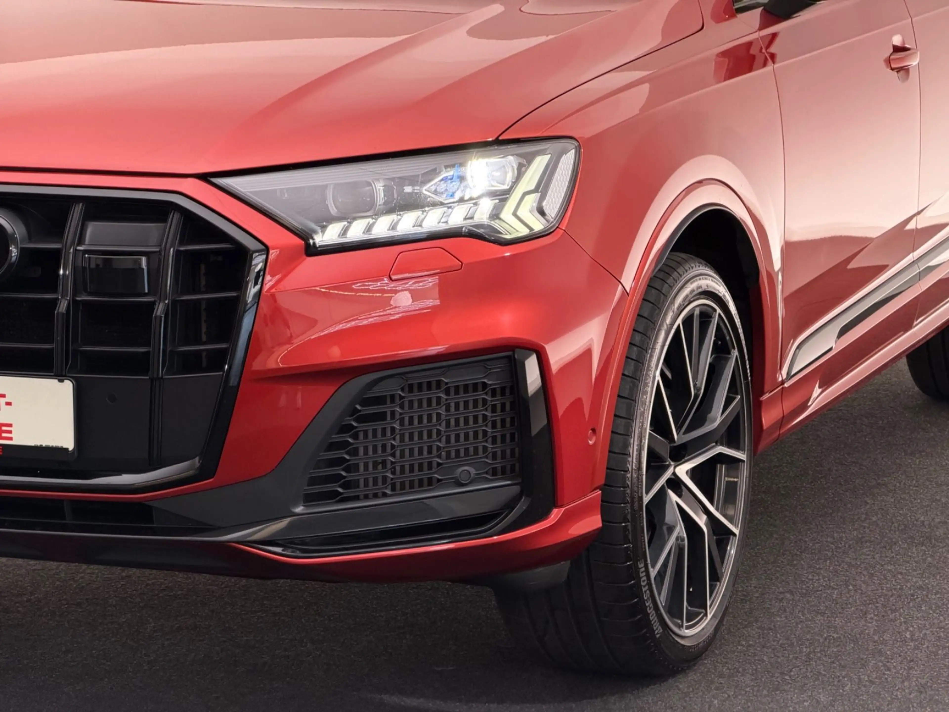 Audi SQ7 4.0 TDI qu.*MATRIX*360-HUD-PANO-STHZ-ACC-22" — photo 14