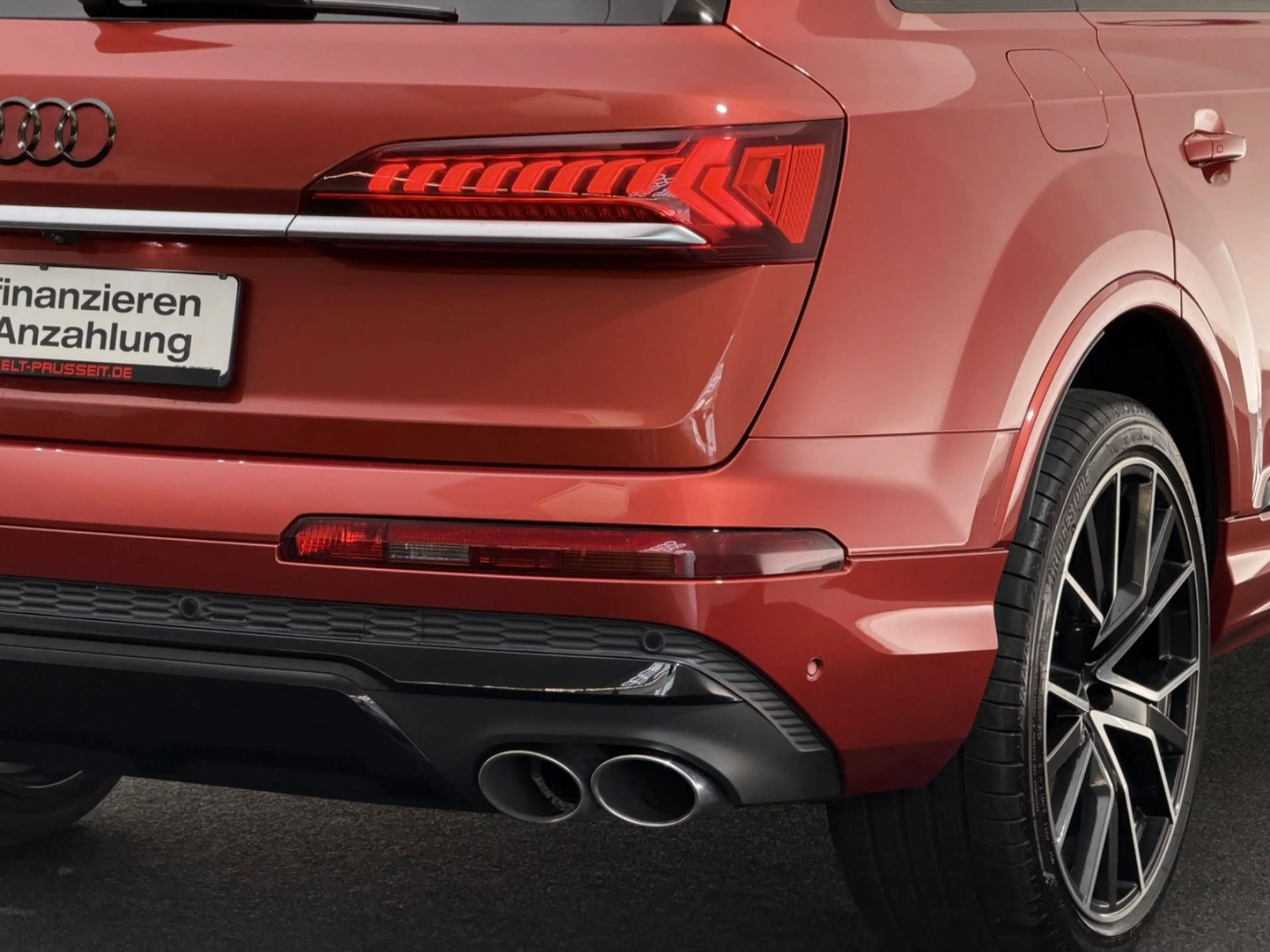 Audi SQ7 4.0 TDI qu.*MATRIX*360-HUD-PANO-STHZ-ACC-22" — photo 10