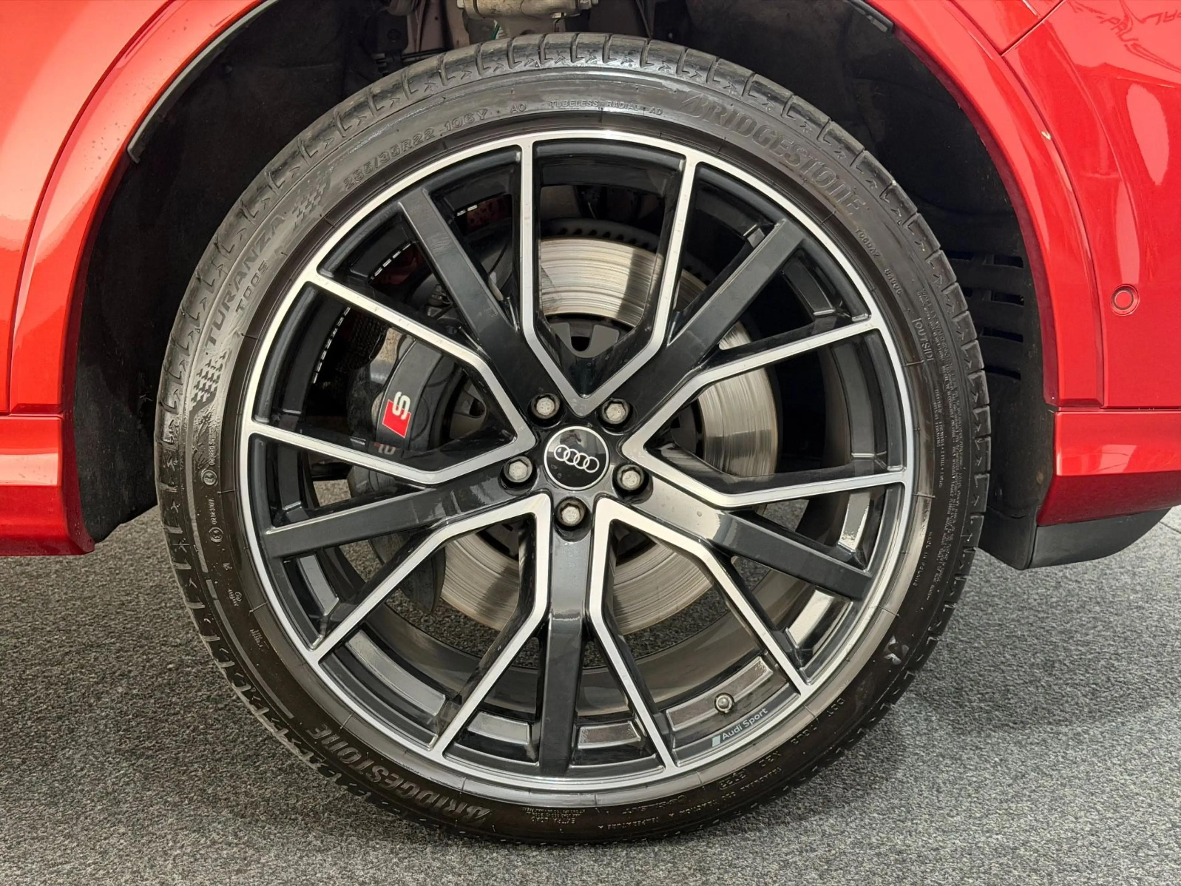 Audi SQ7 4.0 TDI qu.*MATRIX*360-HUD-PANO-STHZ-ACC-22" — photo 15