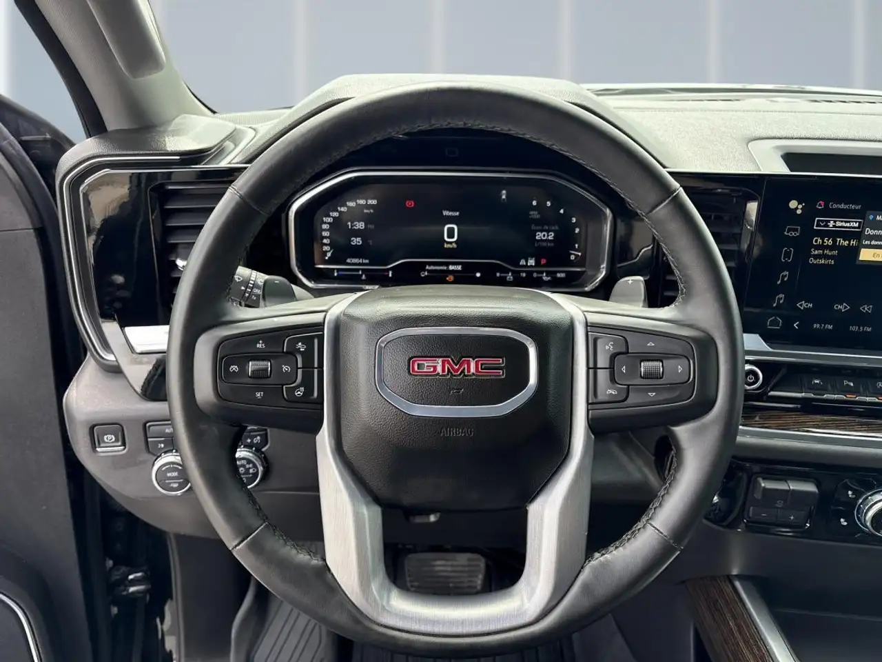 GMC Sierra 1500 снимка GMC Sierra 1500