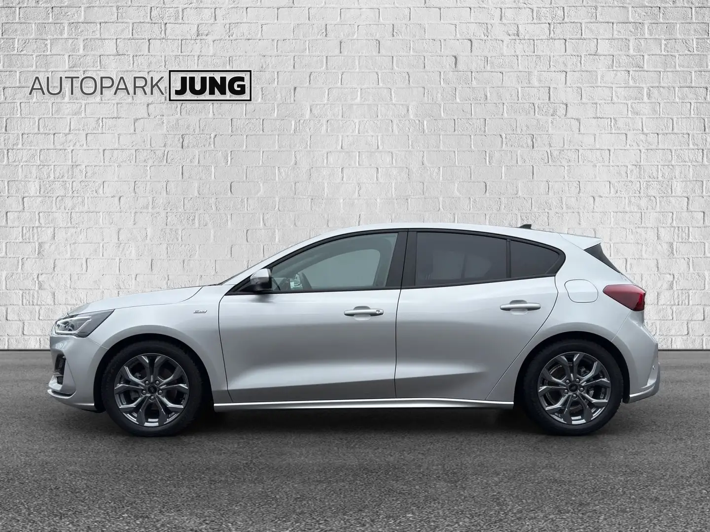 Ford Focus Lim. ST-Line X*Pano*Navi*RFK*TOP Silber - 2
