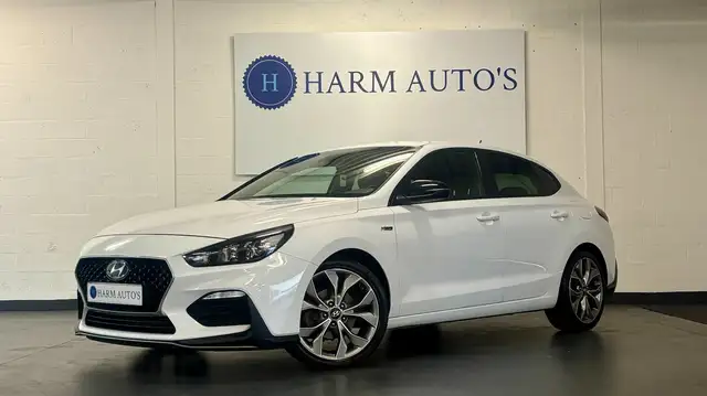 Hyundai i30 Fastback 1.4 T-GDI N Line 140pk LED / PDC / Cuise