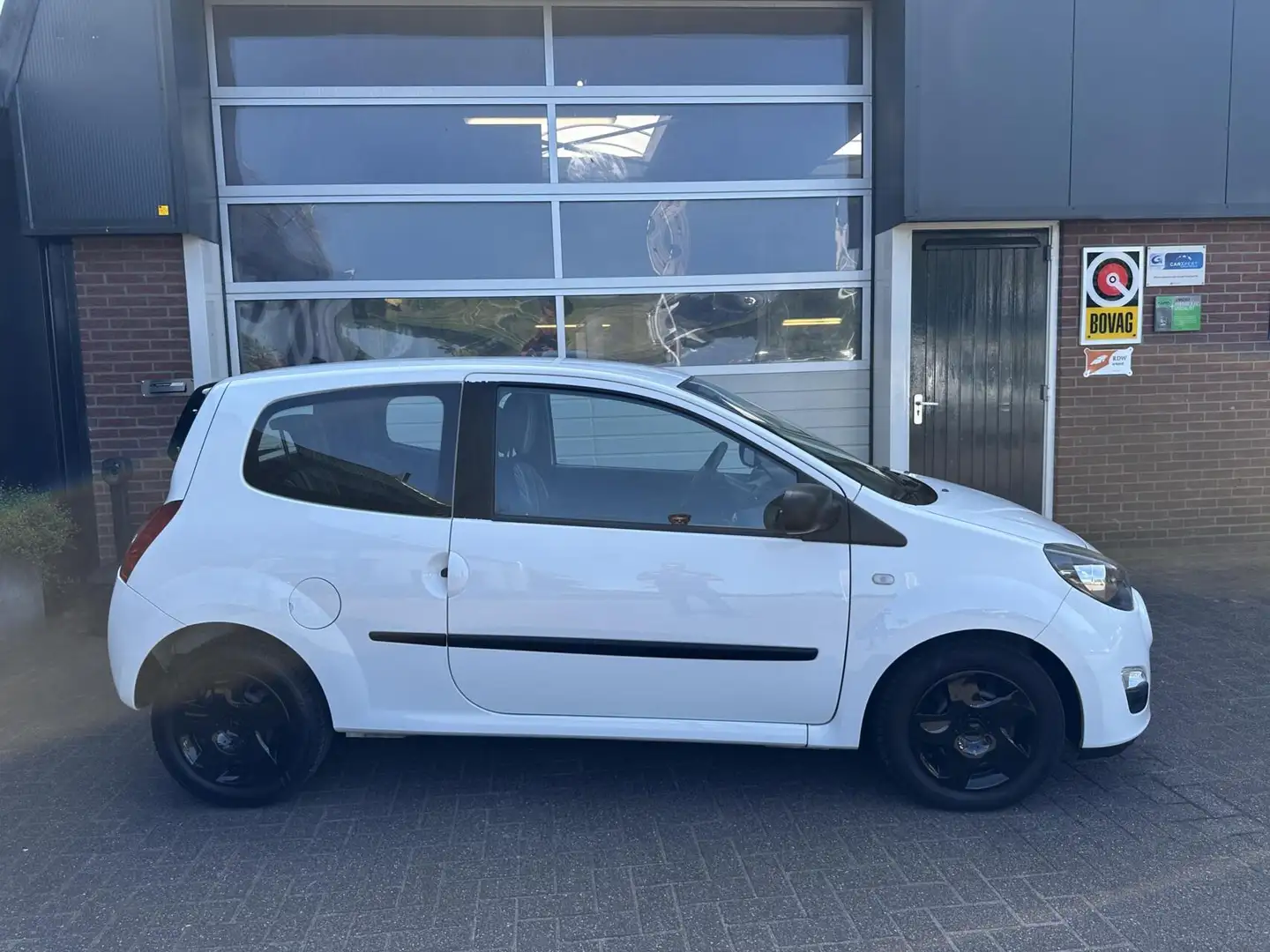 Renault Twingo 1.2 16V Parisienne *ALL-IN PRIJS* Blanc - 2
