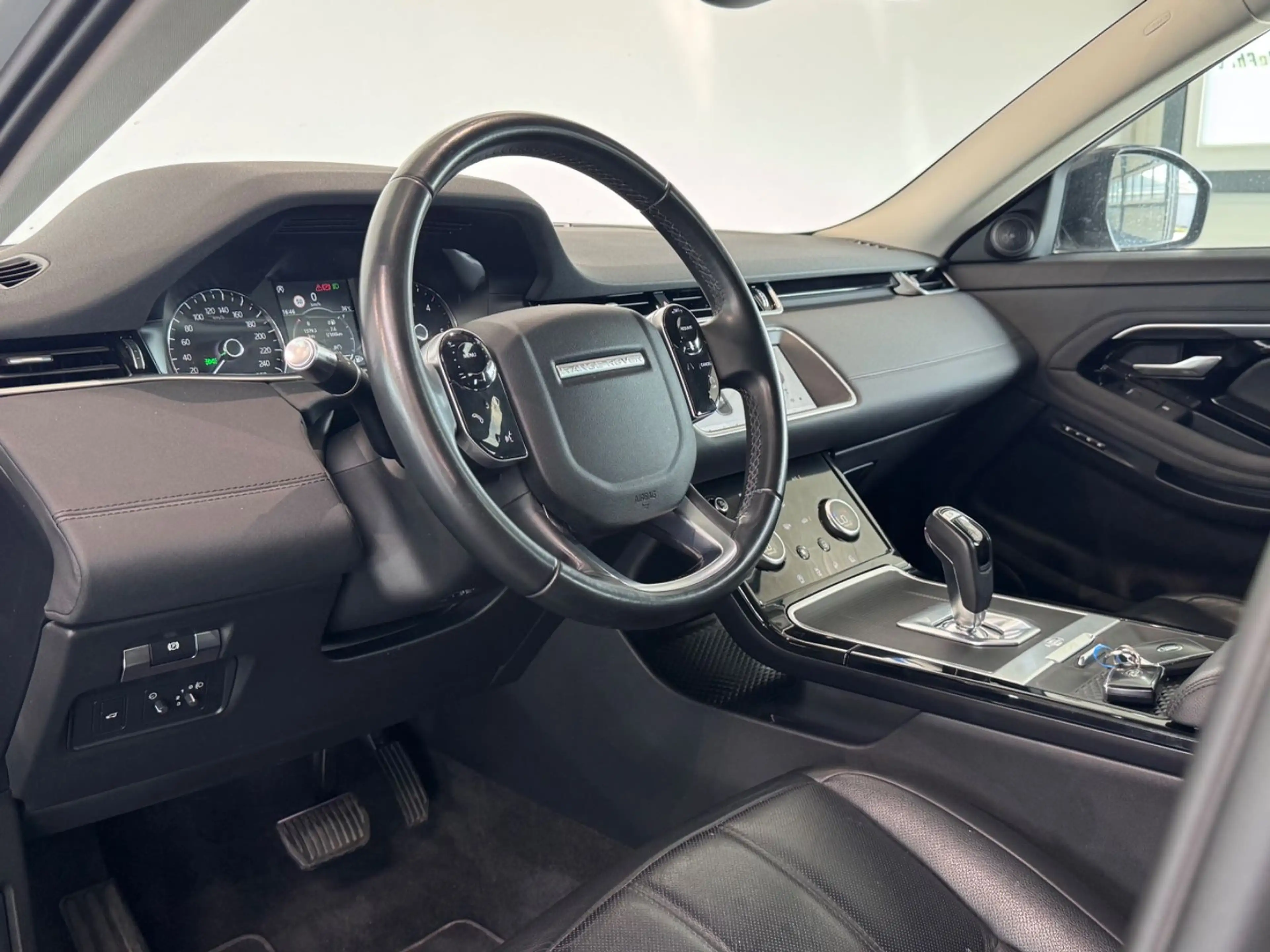 Land Rover Range Rover Evoque D240 SE AWD*LED*PANO*KEYLESS* — photo 13