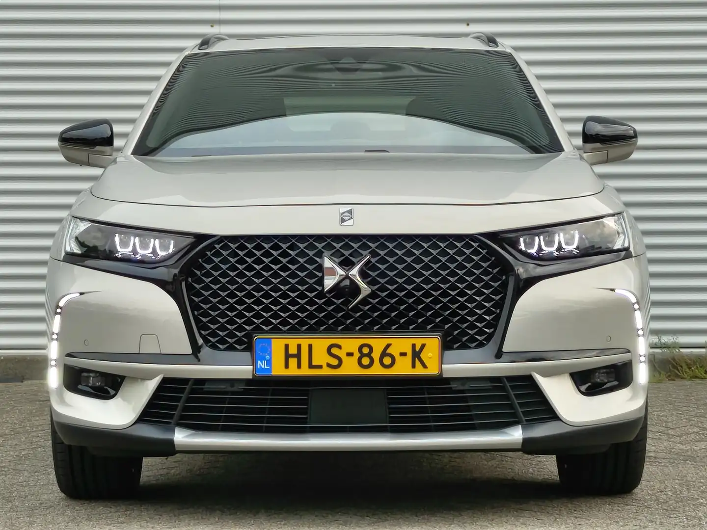 DS Automobiles DS 7 Crossback Louvre e-Tense PHEV Hybrid4 300pk 4x4 e-EAT8 | SCH Grijs - 2
