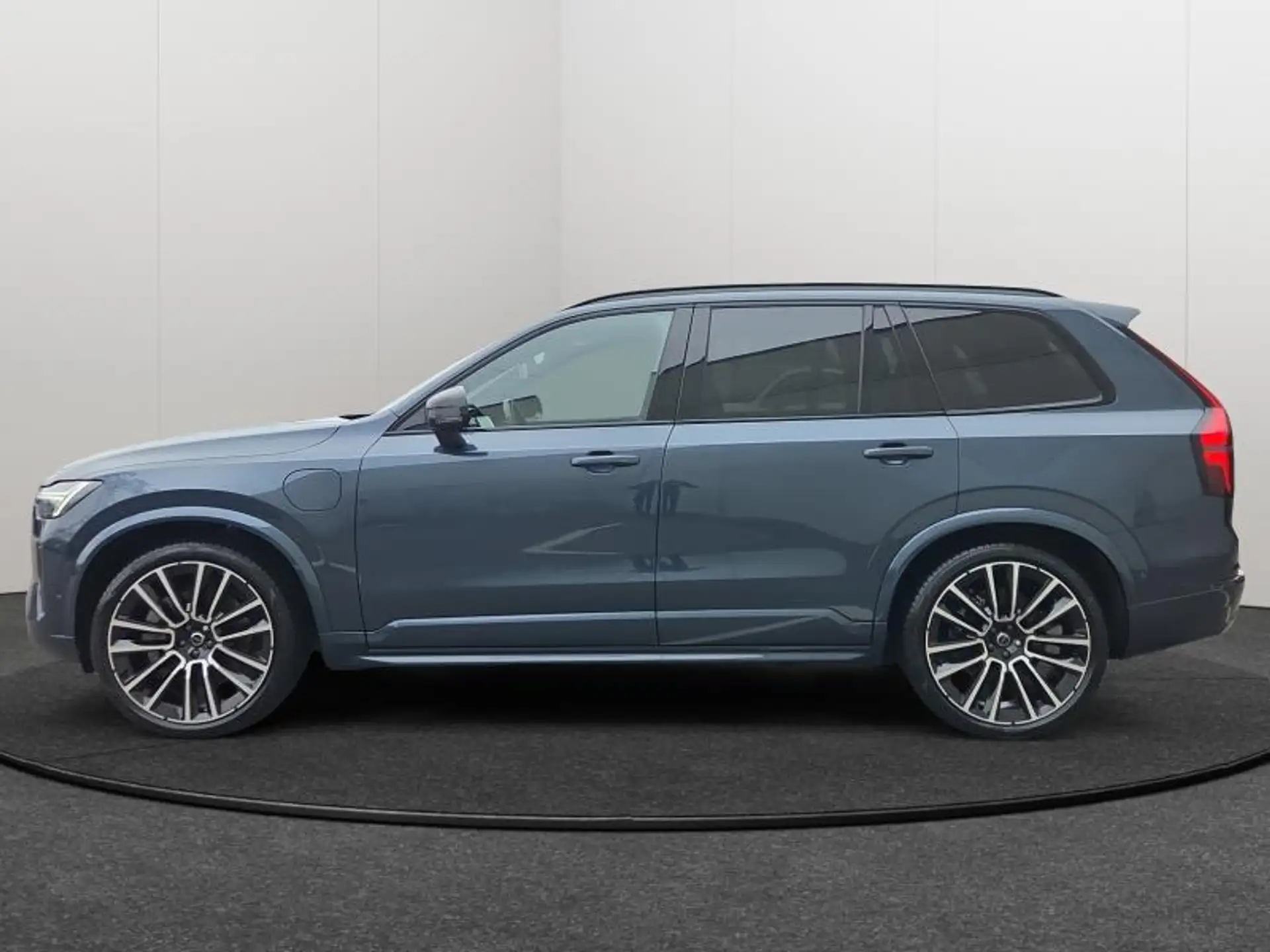 Volvo XC90 XC90 Plug-in Hybrid 2026 실버 사진 2