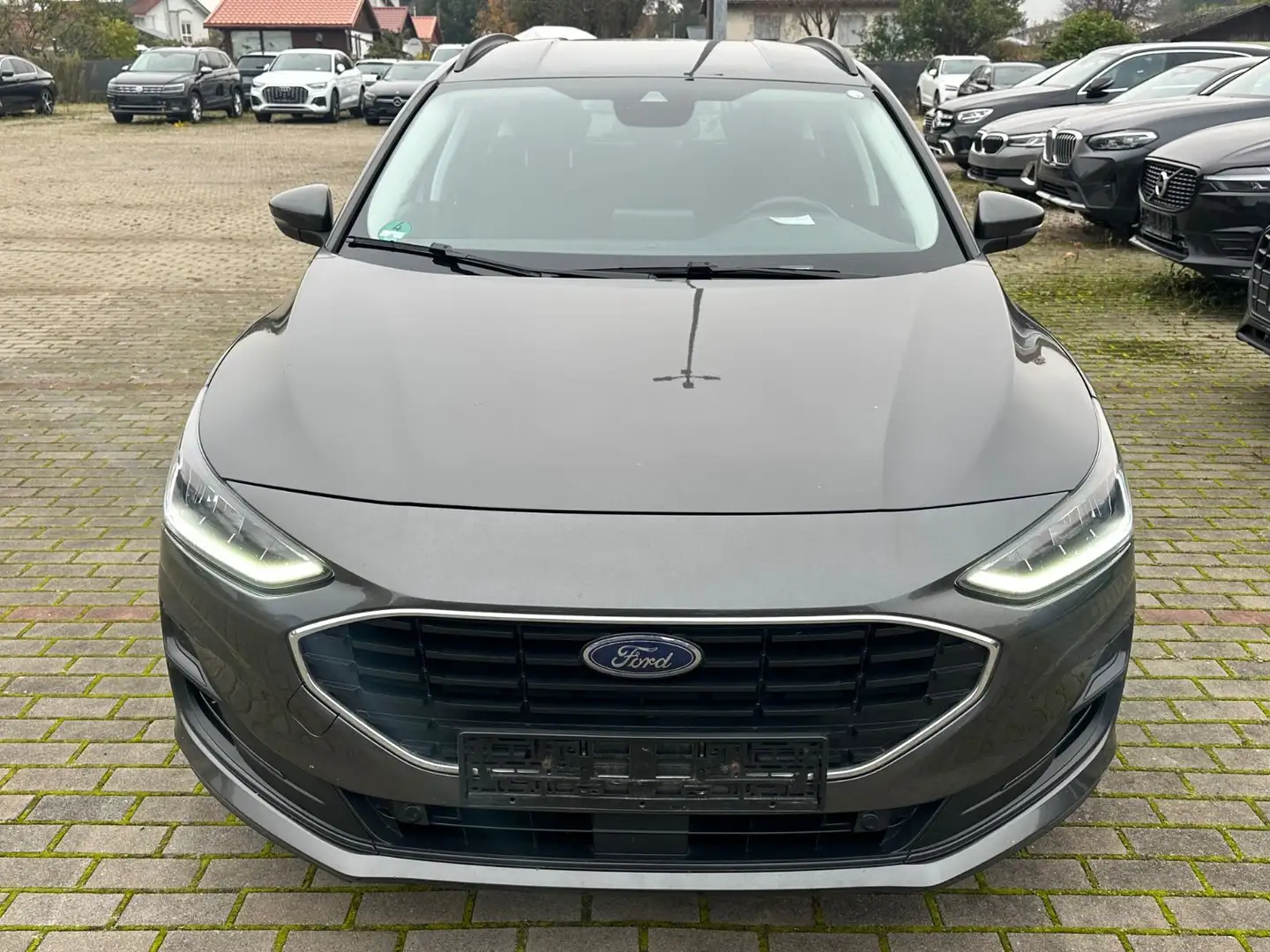 Ford Focus Turnier Aut/Navi/Kamera/LED/9300Netto Gris - 2