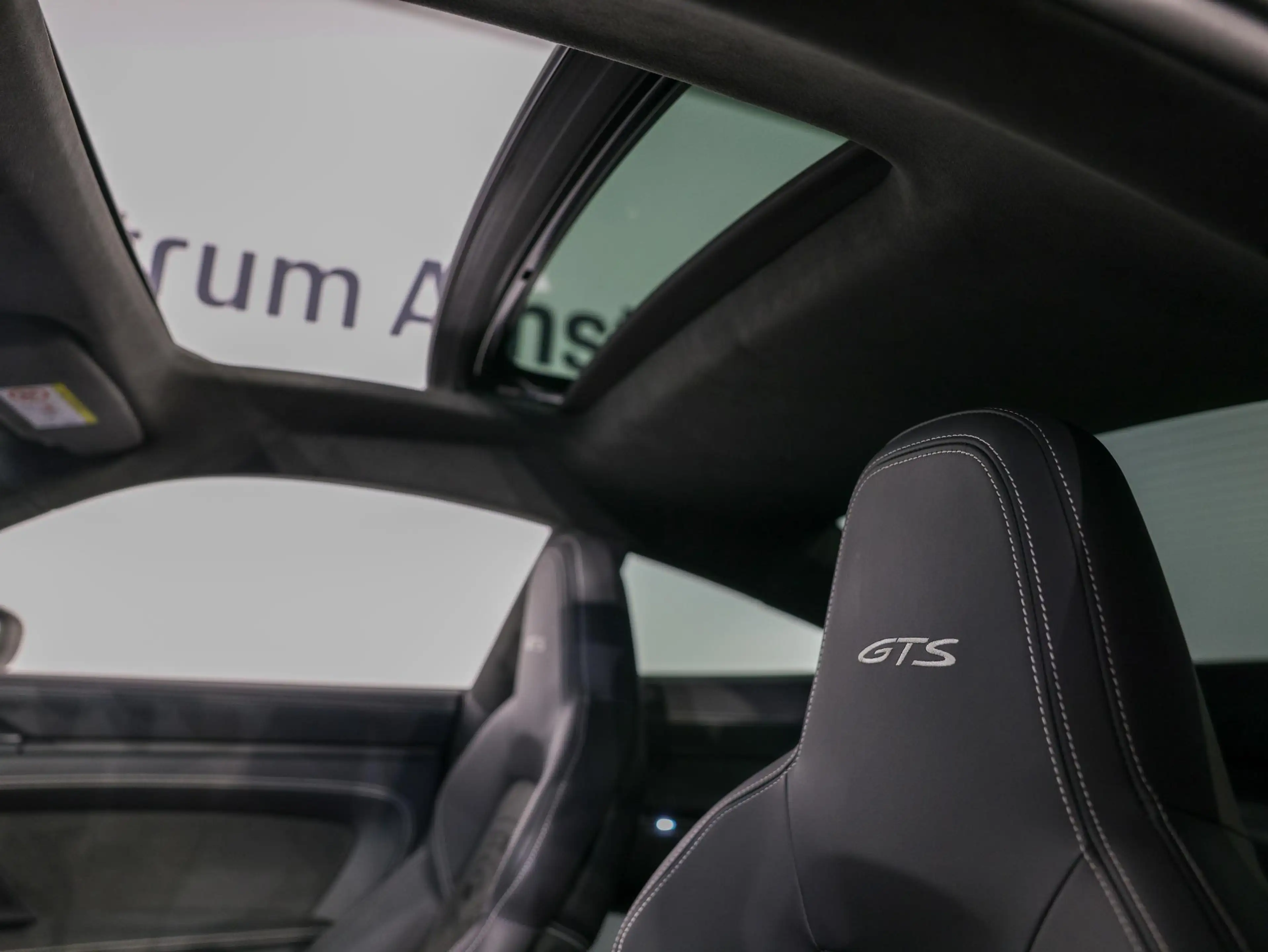 Porsche 992 Carrera GTS — photo 15