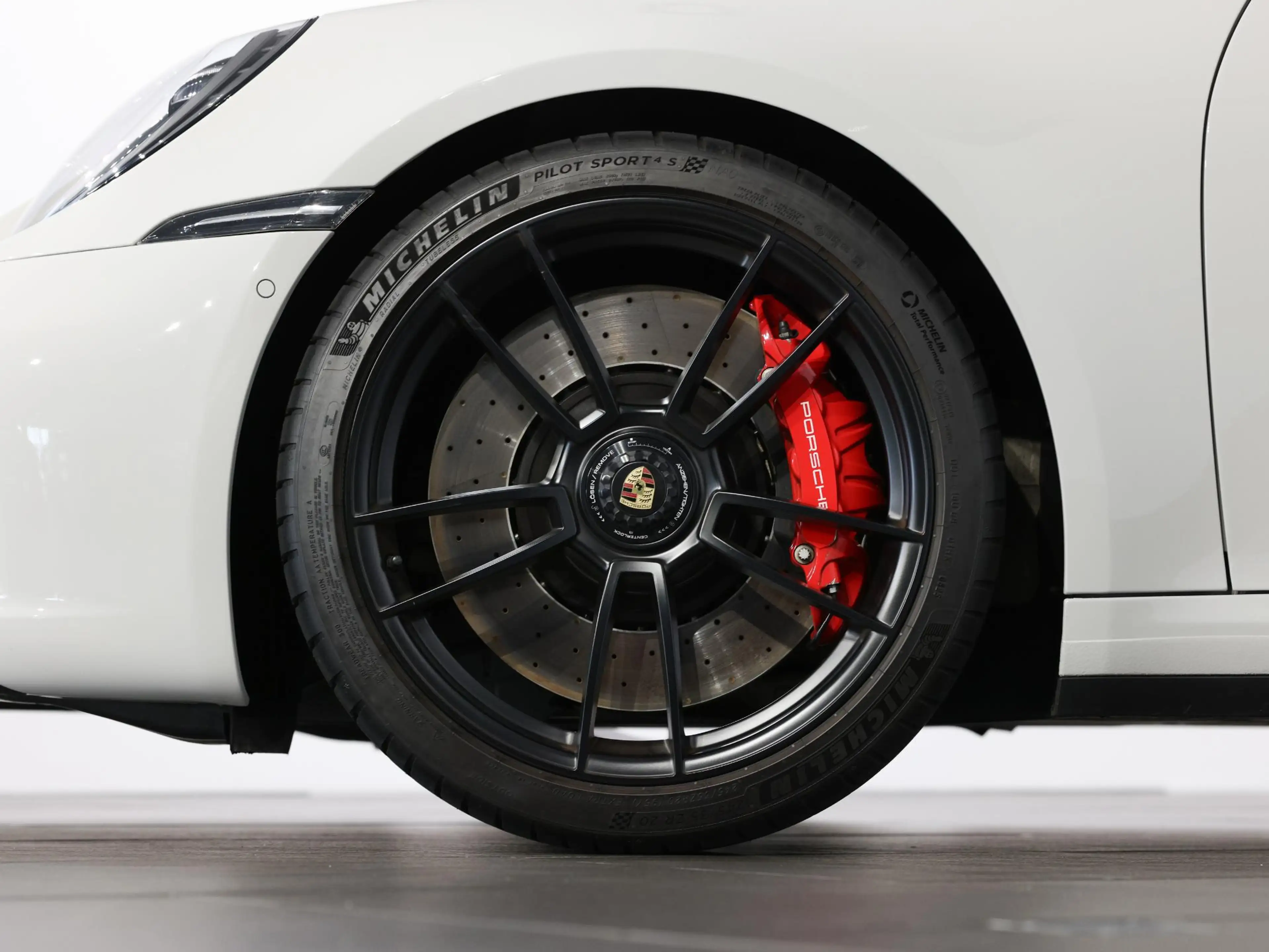 Porsche 992 Carrera GTS — photo 6