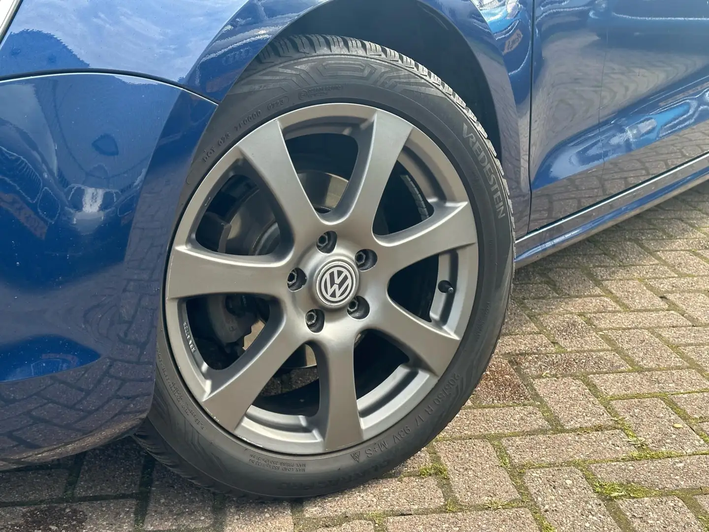 Volkswagen Jetta 1.2 TSI Comfortline Azul - 2