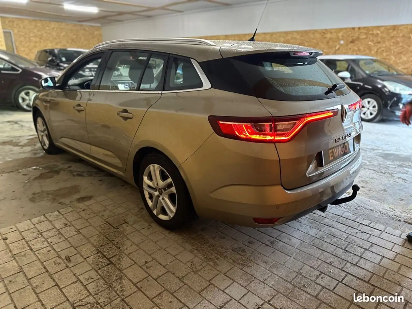 Renault Megane estate tce 100ch energy zen - 2