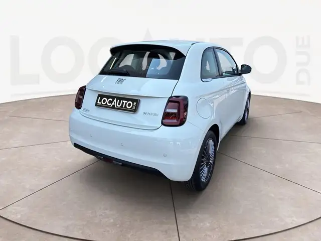 Fiat 500 view 4