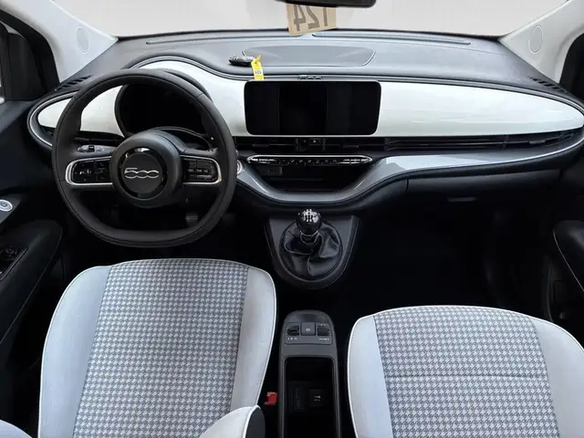 Fiat 500 view 6