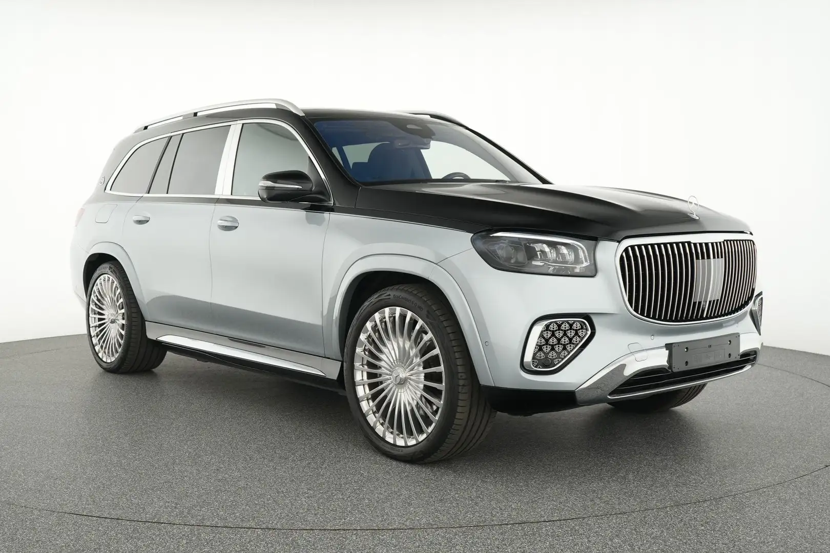Mercedes-Benz Maybach GLS 600 4MATIC GLS 600 Silber - 2