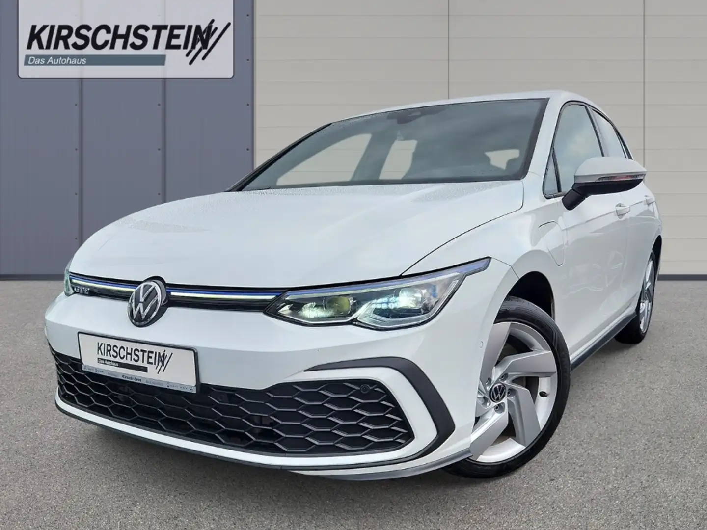 Volkswagen Golf VIII GTE eHybrid 1.4 IQ.Light Kamera HeadUp Biały - 1