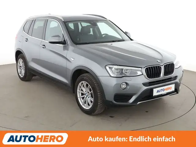 BMW X3 view 8