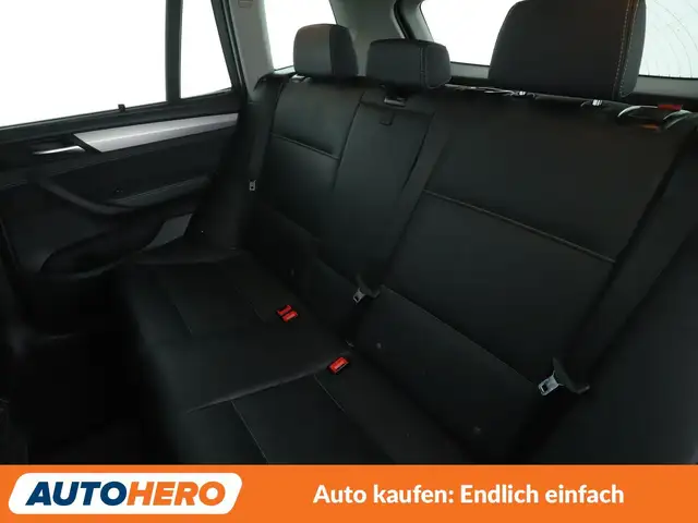 BMW X3 view 14