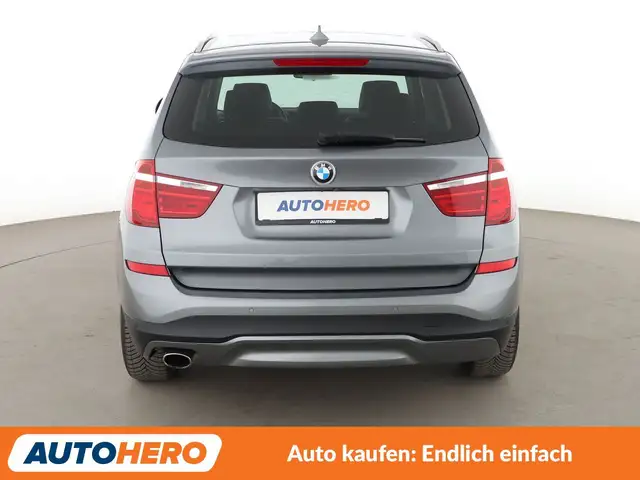 BMW X3 view 5