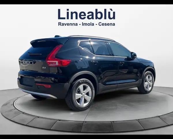 Volvo XC40 view 5