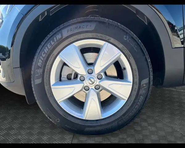 Volvo XC40 view 9
