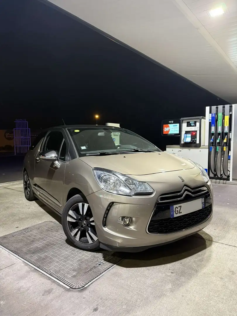 Citroen DS3 e-HDi 90 Airdream So Chic - 1